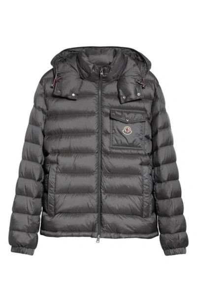 Moncler Verith Quilted Puffer Jacket For Men In Gray