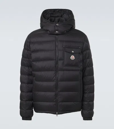 Moncler Verith Hooded Short Down Jacket In Animal Print