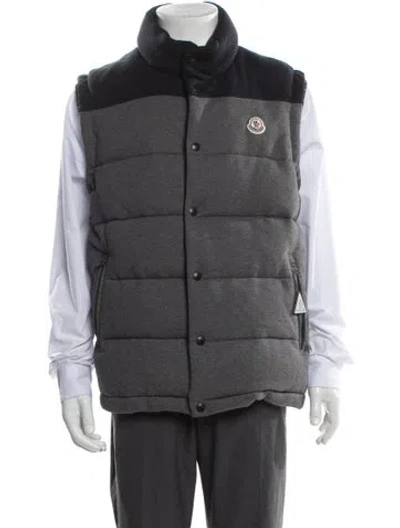 Pre-owned Moncler Vest In Gray