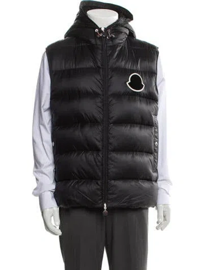 Pre-owned Moncler Vest In Gray