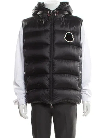 Pre-owned Moncler Vest In Gray