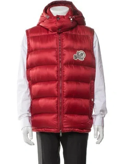 Pre-owned Moncler Vest In Red