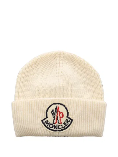Pre-owned Moncler Vintage 2020s Logo-patch Beanie Hat In Neutrals