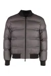 Moncler Men's Vioz Short Down Jacket In Grey
