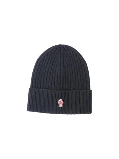 Moncler Virgin Wool Logo Beanie In Black