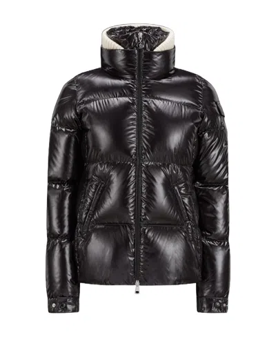 Moncler Vistule Short Down Jacket In Black