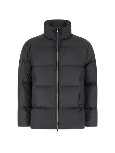 Moncler Vivantesse Short Down Jacket In Black
