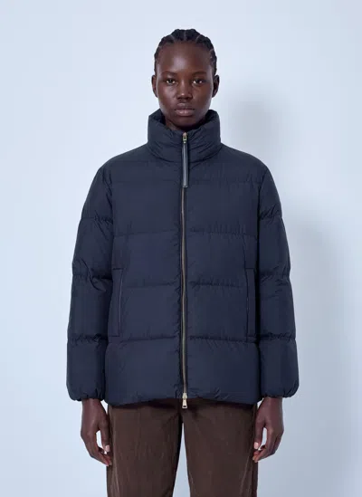 Moncler Vivantesse Short Down Jacket In Black