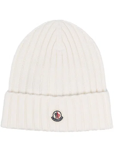 MONCLER WHITE LOGO WOOL BEANIE