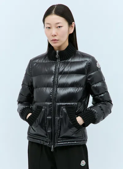 MONCLER MONCLER WOMEN ARCELOT SHORT DOWN JACKET