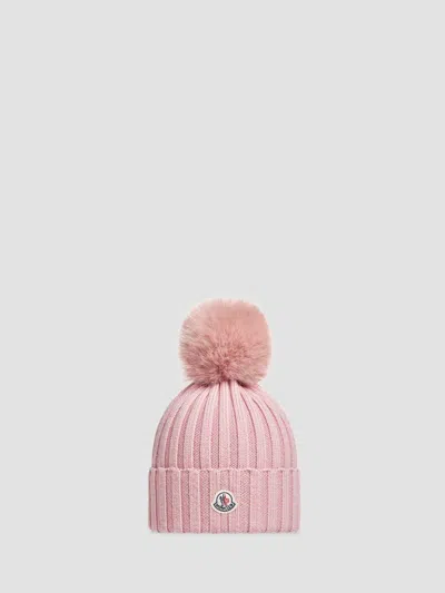 Moncler Women's Beanie Hat In Wool In Pink
