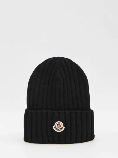 Moncler Women Beanie In Virgin Wool In Black