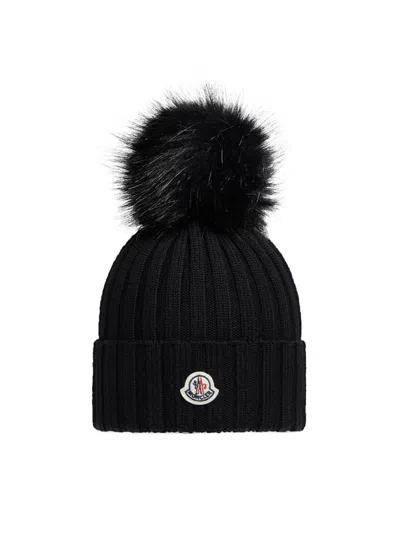Moncler Women's Beanie In Wool In Black