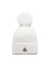 Moncler Women's Beanie In Wool In White