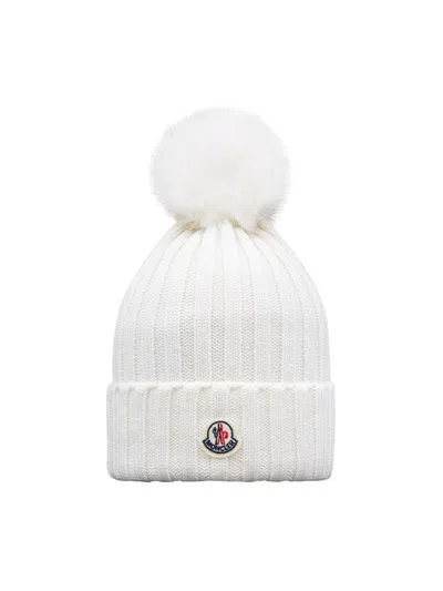 Moncler Women's Beanie In Wool In White