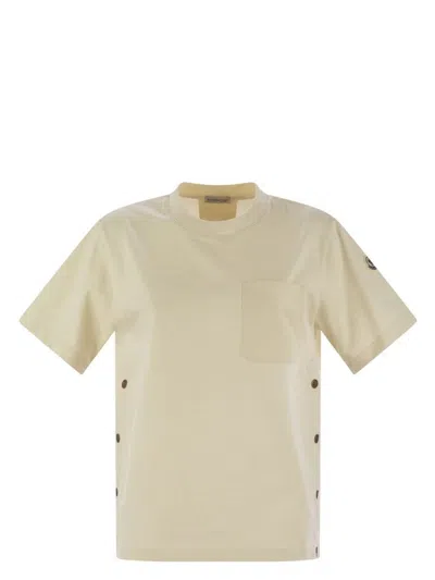 MONCLER WOMEN'S COTTON T-SHIRT WITH POCKET