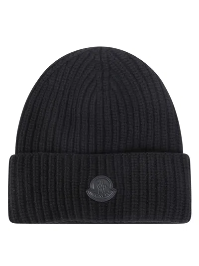 Moncler Women's Hat In Black
