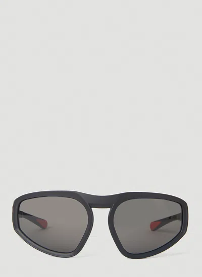 Moncler Eyewear Pentagra Geometric Sunglasses In Black