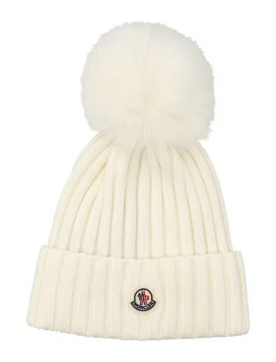 Moncler Women's Ribbed Knit Pom Pom Beanie In Bianco
