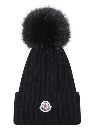 Moncler Women's Winter Hat In Nero