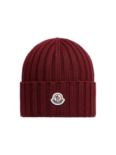 Moncler Women's Wool Ribbed Knit Logo Beanie In Burgundy