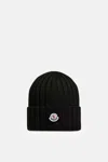 Moncler Mol20933b00036a9327999bb Ribbed Merino Wool Beanie In Black