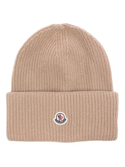 Moncler Tricot Virgin Wool Beanie In Beige