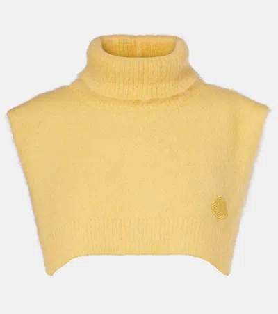 Moncler Wool-blend Scarf In Burgundy