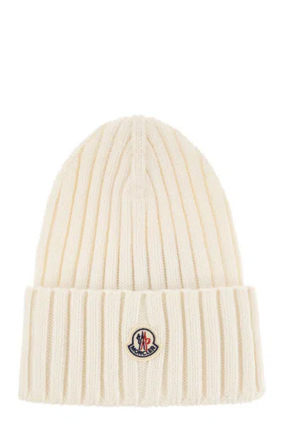 Moncler Wool Cap In White