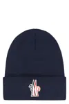 Moncler Grenoble Logo Patch Knitted Beanie In Blue