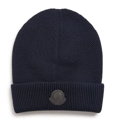Moncler Wool Logo Beanie In Burgundy