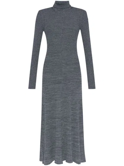 MONCLER WOLL-MAXIKLEID MIT LOGO-PATCH