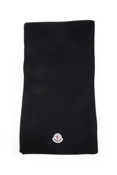 Moncler Wool Scarf In Black