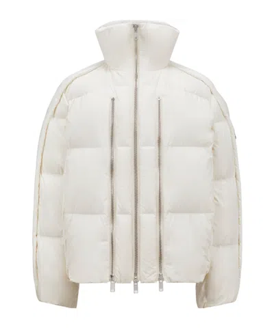 ダウンジャケット・コート MONCLER WILLOW SMITH IVORY DOWN JACKET Moncler X Willow Smith Jayel Short Down Jacket In White