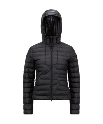 Moncler Xiaobai Hooded Snake Quilted Short Down Jacket In Black