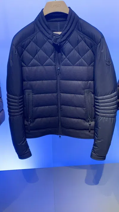 Moncler Zippered Cotton Clothes In Blue