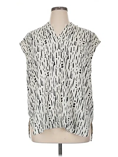 Pre-owned Monday Fun Sleeveless Blouse In Ivory