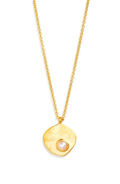 Monica Vinader Capri Freshwater Pearl Disc Pendant Necklace In Gold