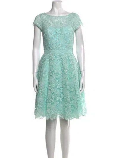 Pre-owned Monique Lhuillier Lace Pattern Knee-length Dress In Green