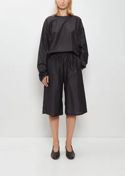 Moniquevanheist Flexy Wool Silk Shorts In Black