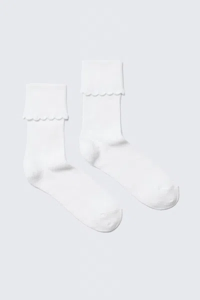Monki 2-pack Scalloped Edge Crew Socks