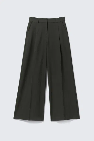 Monki High Waisted Wide Leg Suiting Trousers In Black