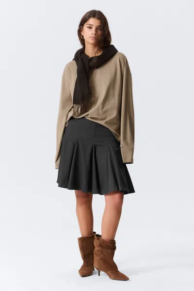 Monki Low Rise Flared Knee-length Suiting Skirt In Gray