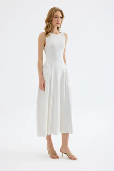 Monlicia Elaris Viscose Bodycon Maxi Dress In White