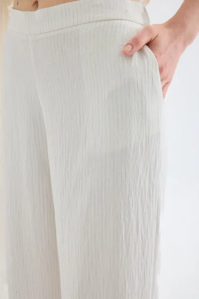 Monlicia Elvara Fluid Viscose Pants In Ecru