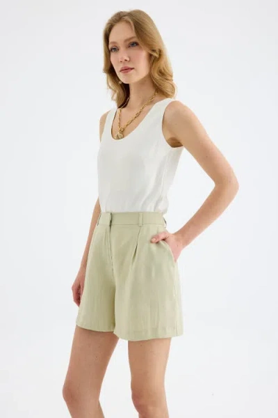 Monlicia Velina Single Pleat Mini Shorts In Multi