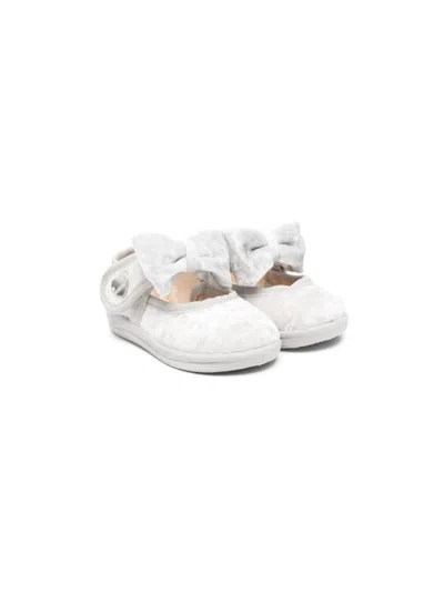 Monnalisa Babies' Bow-detail Velour Ballerina Shoes In Grey