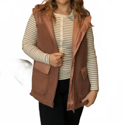 Mono B Women's Alpine Fleece Zip Up Hooded Vest In Brown