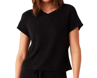 Monrow Boucle Knit V Neck Sweater In Black