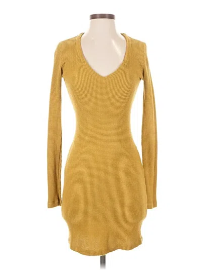 Pre-owned Monrow Casual Dress In Gold